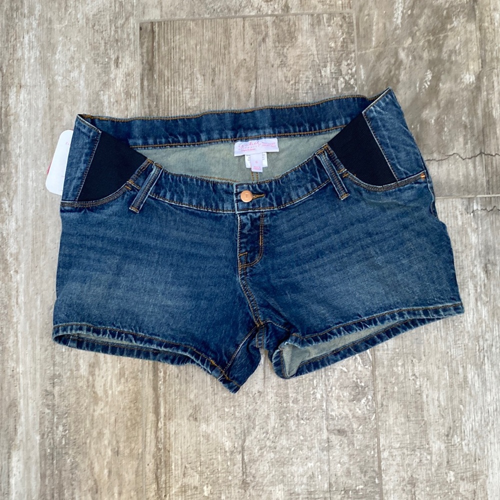 New w/tags maternity shorts